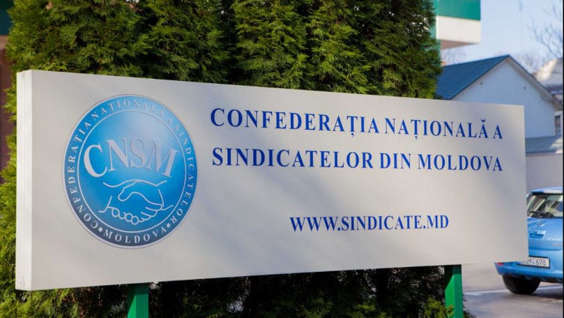 Sindicatele resping reducerea concediului anual: „Drepturile salariaților trebuie consolidate, nu diminuate”