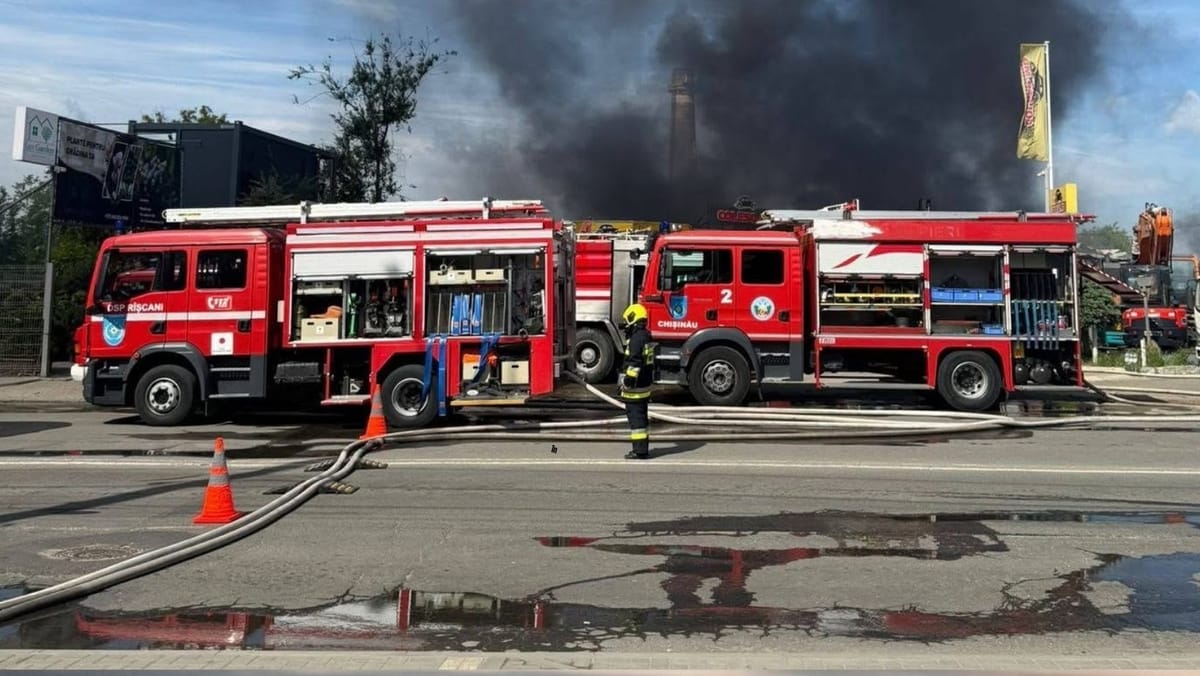 Incendiul de la depozitul Coleso.md a provocat pagube de circa 30 de milioane de lei. Activitatea companiei continuă