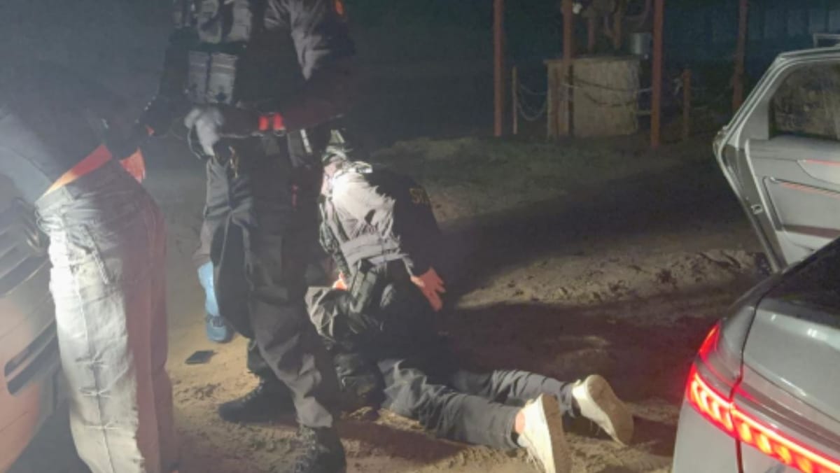 VIDEO/ Un carabinier și logodnica sa din Rusia, trimiși în judecată pentru trafic de minori și exploatarea sexuală