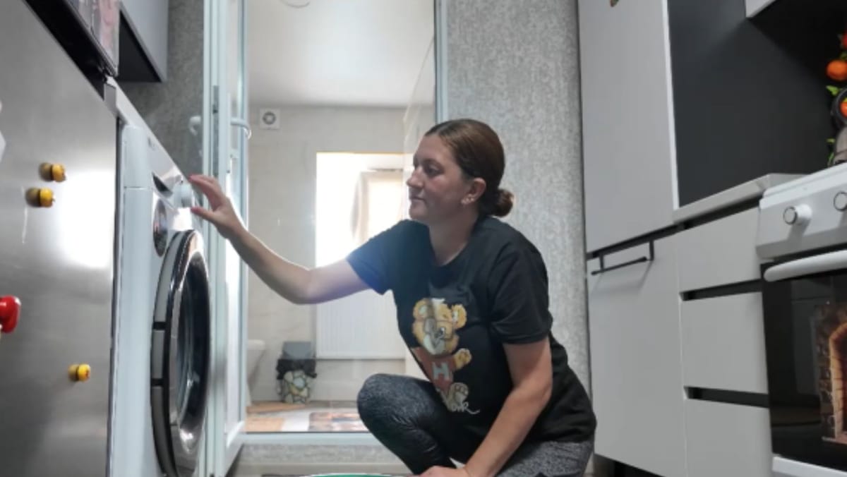 O familie cu patru copii din Ștefan Vodă și-a înlocuit mașina de spălat veche cu ajutorul programului EcoVoucher