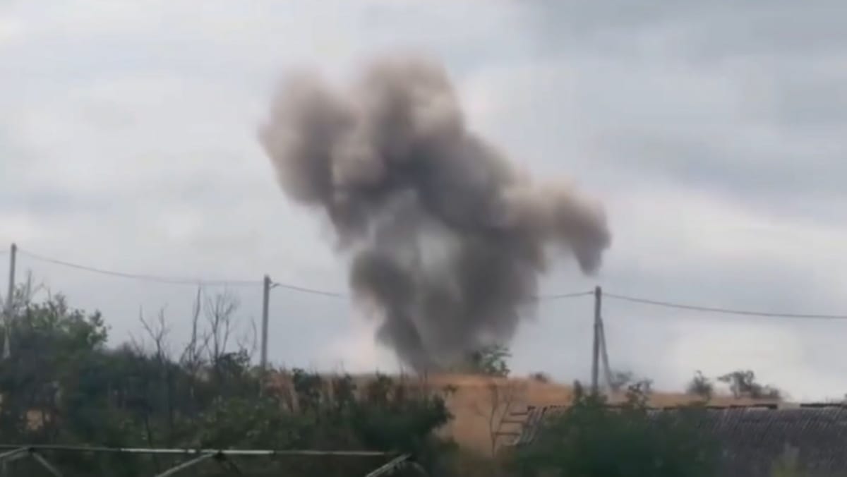 VIDEO/ Geniștii au detonat explozibilul din drona prăbușită în satul Copanca. Carcasa urmează să fie investigată