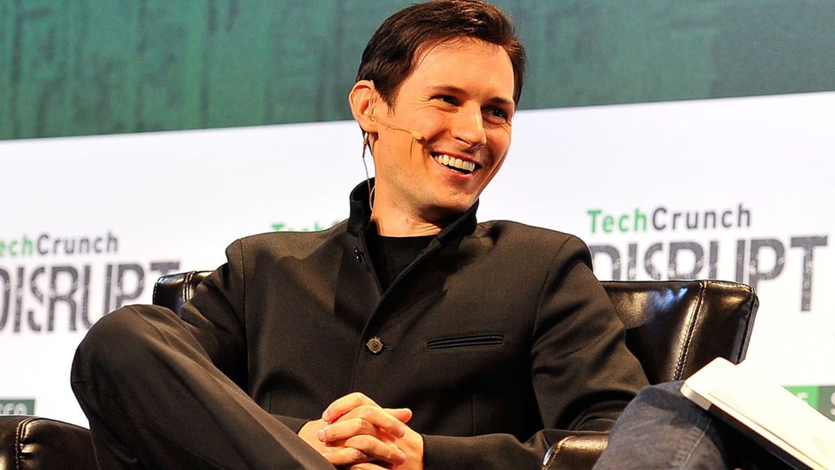 Fondatorul Telegram, Pavel Durov, dat în urmărire internațională de serviciile secrete rusești. Reacția: un gest obscen