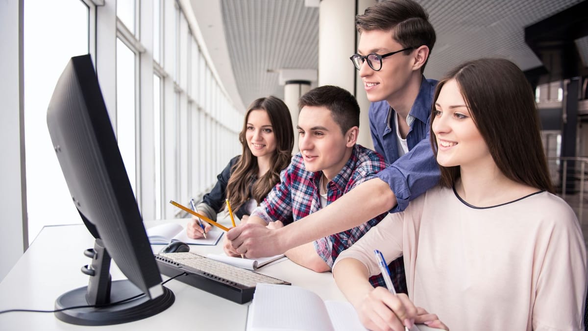 Universitățile vor putea pregăti specialiști în bioinformatică, GIS și turism sportiv. Șase specialități noi, aprobate