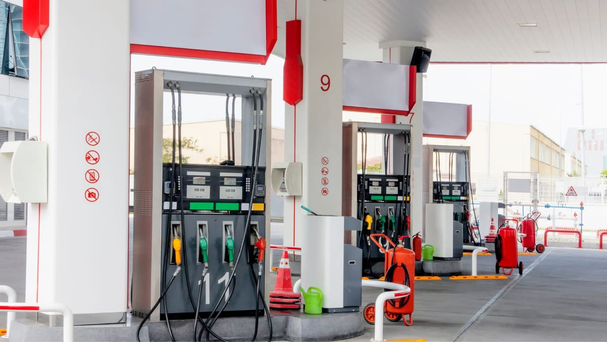Carburanții continuă să se scumpească. Mâine, motorina crește cu 18 bani