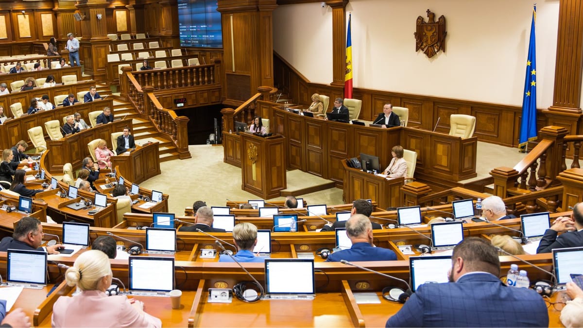 LIVE/ Ședința Parlamentului. Piața cripto, reducerea stării de urgență și 12 proiecte pentru apropierea de UE, pe agendă