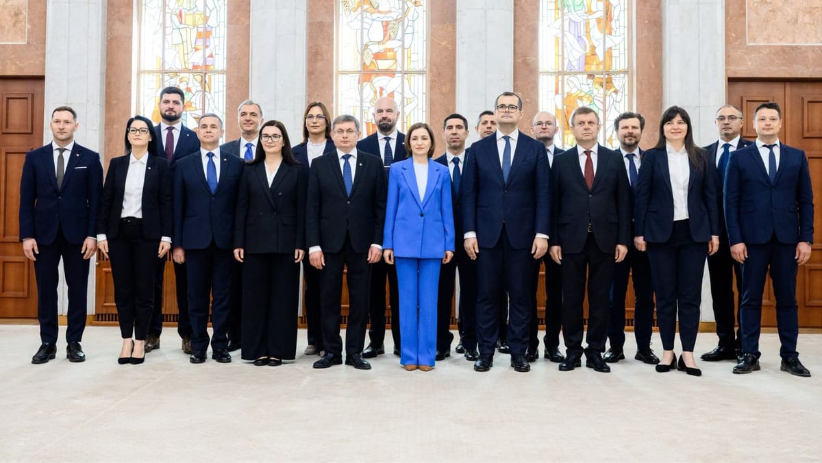 Maia Sandu le-a cerut miniștrilor să-și respecte promisiunile, la ceremonia de învestire a Guvernului Tofan