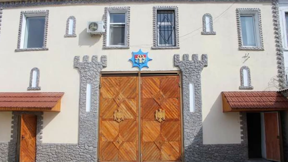 Directorul Penitenciarului nr. 9 - Pruncul, reținut de Procuratura Anticorupție. ANP anunță că va coopera cu ancheta
