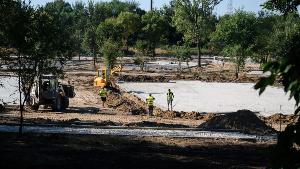 FOTO/ Piață nouă și parc modern în Ungheni. Ce alte lucrări sunt în desfășurare