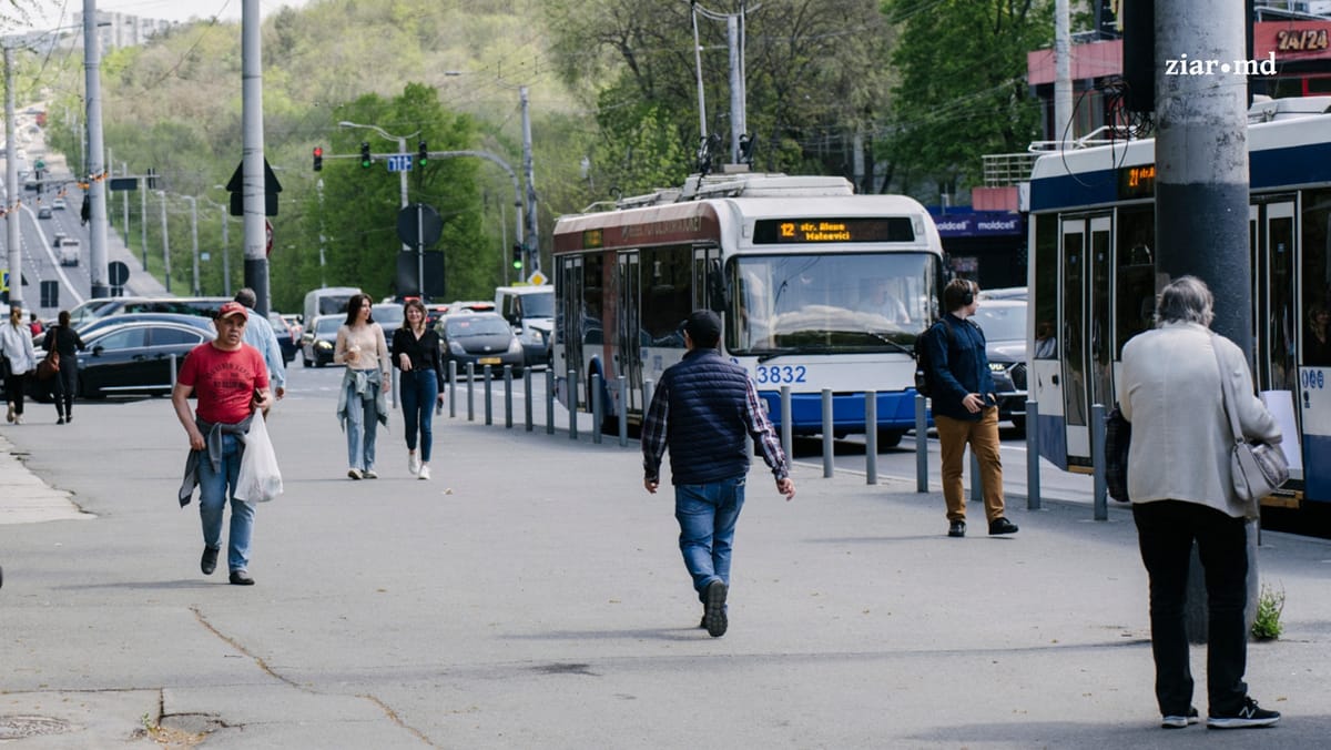 Restricții de trafic în Chișinău în perioada antrenamentelor pentru parada militară. Cum va circula transportul public