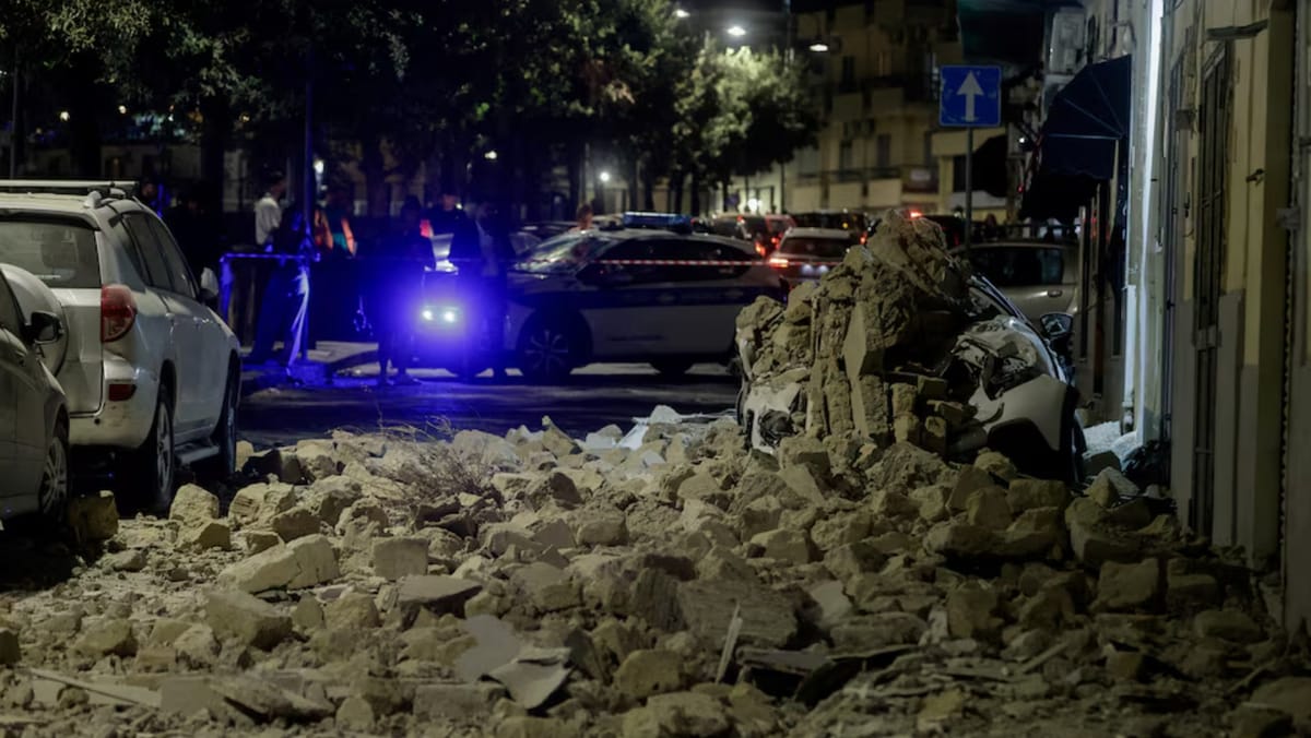 Cutremur de 4,7 grade în apropiere de Napoli, Italia. Cel puțin 21 de persoane au fost rănite