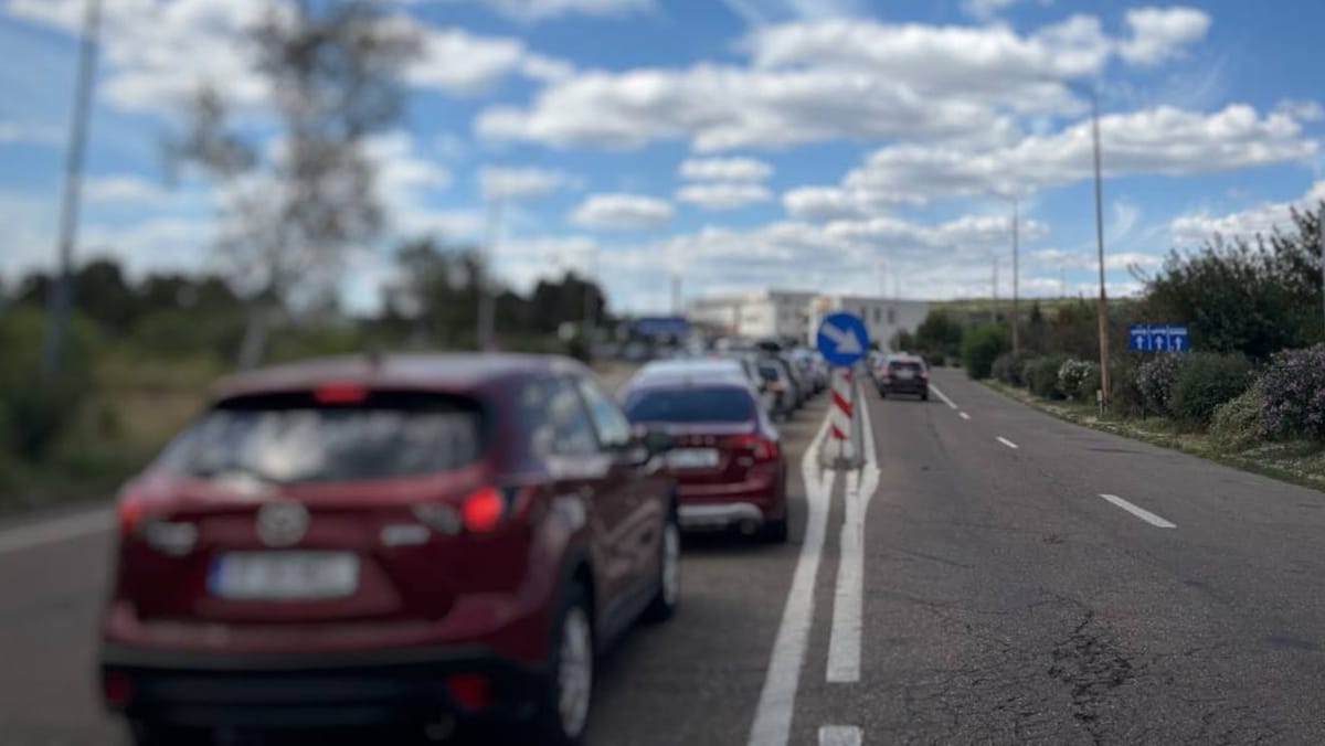 Aglomerație la punctul de trecere a frontierei Leușeni-Albița, pe sensul de ieșire din R. Moldova