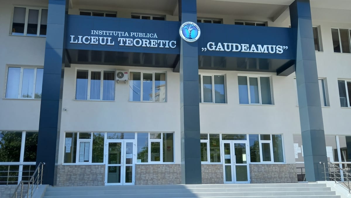 Școlile din Chișinău, Bălți și Găgăuzia ar urma să treacă în subordinea MEC cu un an mai târziu