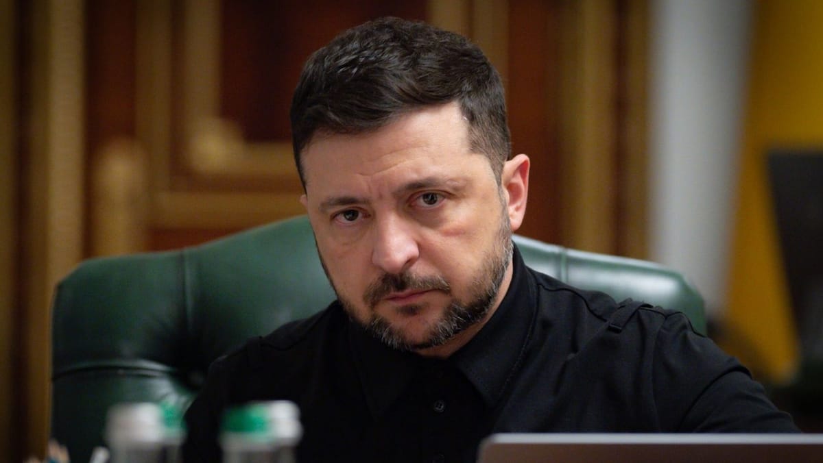 Zelenski avertizează companiile aeriene că spațiul aerian al Rusiei ar putea deveni „de facto închis” din cauza dronelor