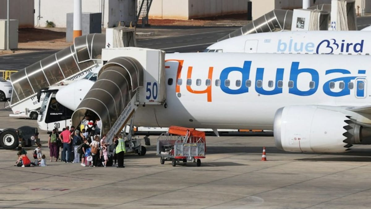 Incident grav la bordul unui avion Flydubai. Un pilot și-ar fi înjunghiat colegul și ar fi încercat să prăbușească aeronava