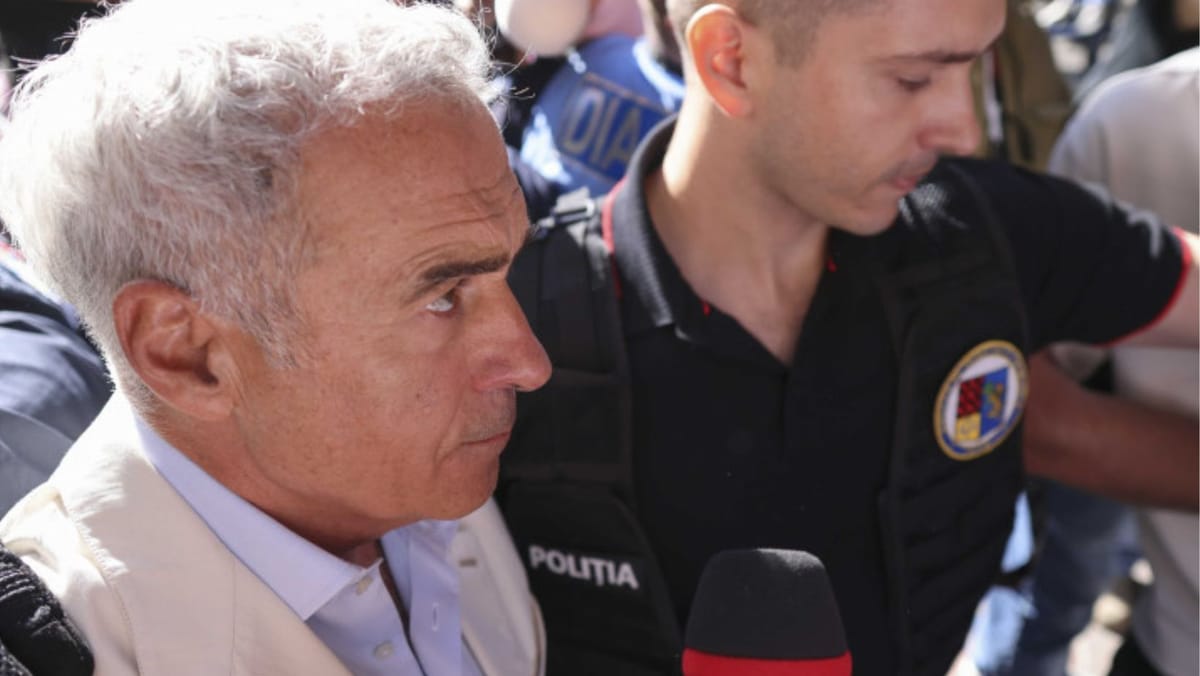 Călin Georgescu a fost reținut pentru 24 de ore de DIICOT într-un dosar de înșelăciune