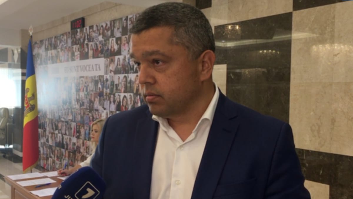 Fost deputat, trimis în judecată pentru finanțarea ilegală a Blocului „Victorie”. Cel vizat ar fi Viorel Melnic