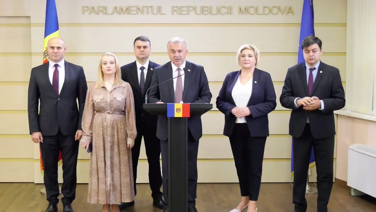 Opoziția inițiază procedura de suspendare a Maiei Sandu, cu votul a 46 de deputați. Reacția Președinției
