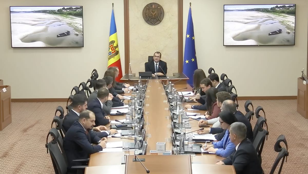 Nistrul scade, autoritățile caută soluții. Tofan: „Să ne concentrăm pe cum asigurăm oamenii cu apă”