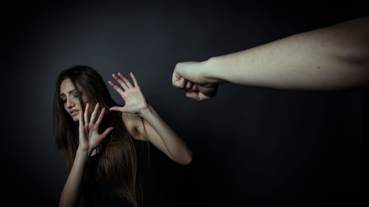 166 de sesizări privind violența în familie, în doar trei zile. Poliția a emis 71 de ordine de restricție