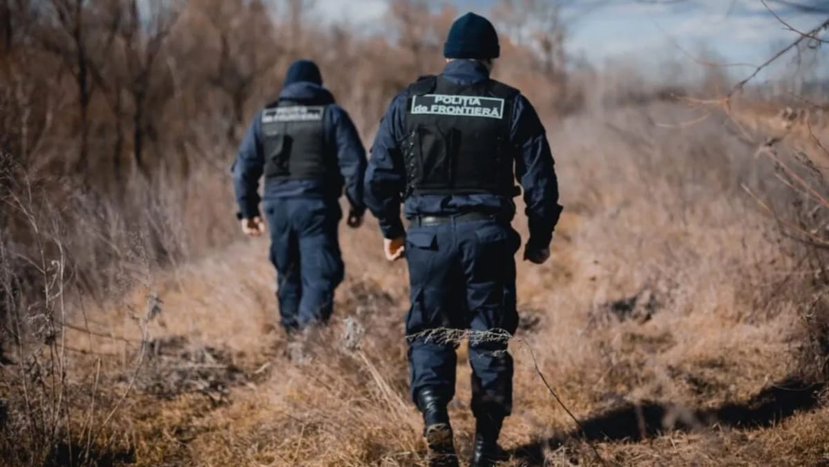 Alți doi grăniceri ucraineni, reținuți pe Nistru. Bărbatul pe care îl urmăreau a cerut azil în R. Moldova