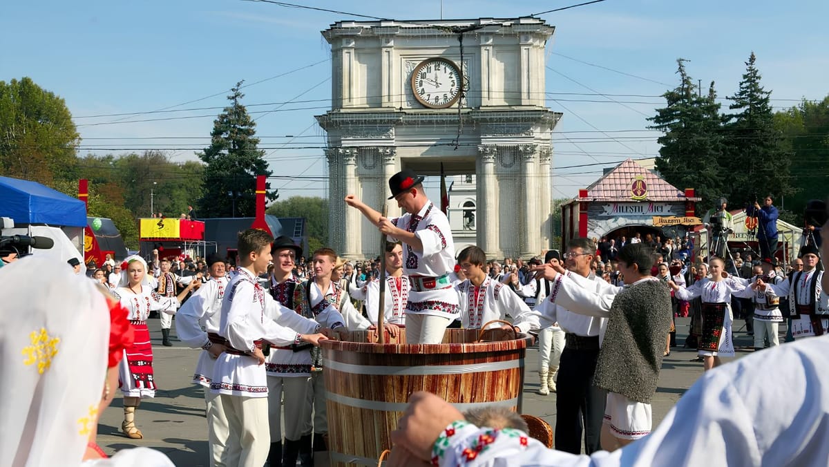 Centrul Chișinăului se pregătește de Ziua Vinului. Traficul va fi restricționat timp de trei zile
