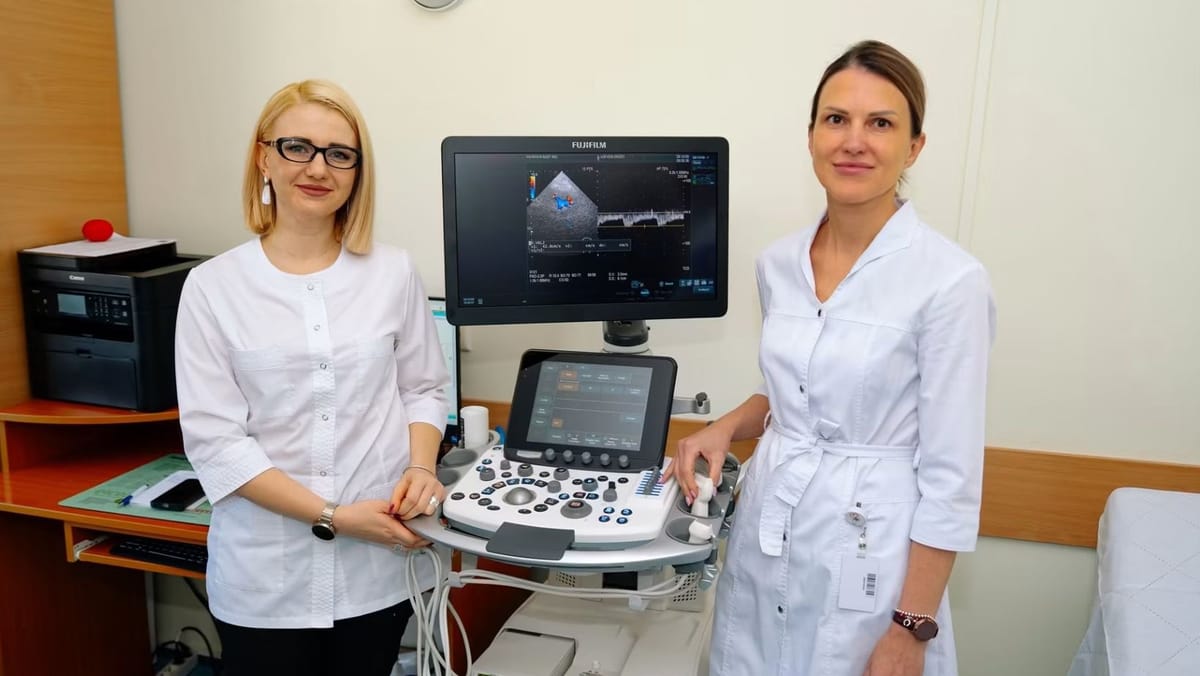 Pacienții cu semne de AVC, investigați cu un ecograf performant la Institutul de Medicină Urgentă
