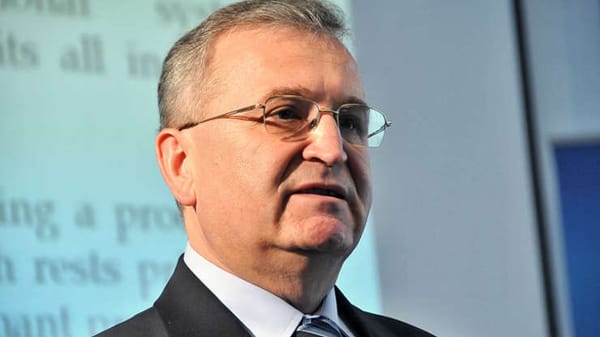 Fostul negociator-șef pentru integrarea României în UE vine la Chișinău pentru a instrui funcționari moldoveni