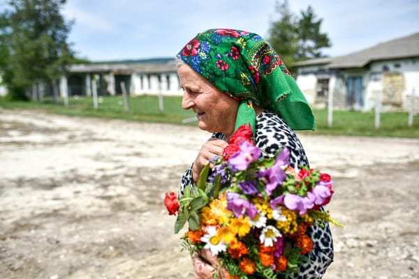 La 1 octombrie sărbătorim Ziua internațională a persoanelor vârstnice. Mesajul președintei