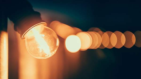 Șase mii de gospodării vor primi compensații pentru consumul de energie electrică. Cine este eligibil