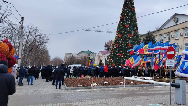 VIDEO/ Protest la Comrat. Comercianții cer restabilirea dreptului de a activa în baza patentei de întreprinzător