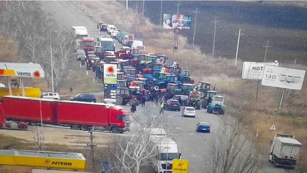 UPDATE / Drumul spre vama Leușeni-Albița a fost deblocat. Fermierii anunță proteste și pentru vineri