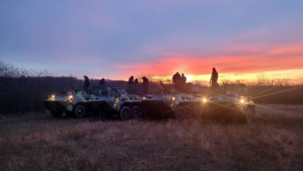 Exerciții cu tehnică blindată în centrul țării. Cetățenii sunt îndemnați să-și păstreze calmul