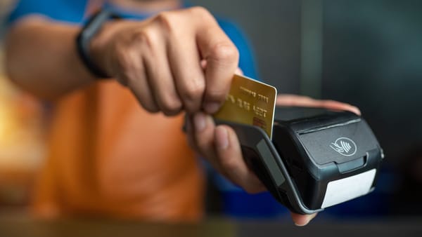 Asociația Băncilor din Moldova a lansat campania națională de încurajare a plăților „Fără cash”