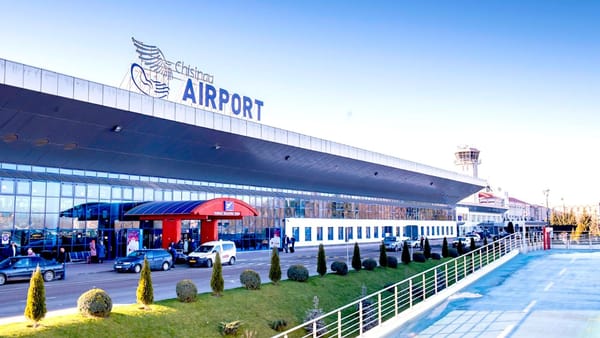 Licitația pentru închirierea spațiilor comerciale de la aeroport va fi organizată cu schimbarea condițiilor