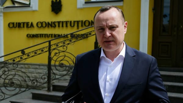 VIDEO/ Sesizare la CC: Comuniștii și socialiștii contestă Legea cu privire la votul prin corespondență