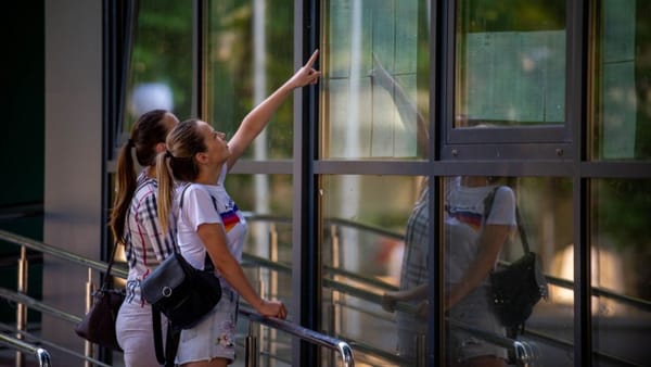 41 din 42 de abiturienți de la un liceu din capitală au fost scutiți de examenul de bacalaureat la limba engleză