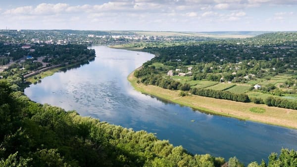 Atenție! În următoarele trei zile va crește nivelul apei în râul Nistru. Precizările SHS