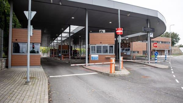 Punctul de trecere a frontierei de la granița dintre Estonia și Rusia nu va mai funcționa pe timp de noapte