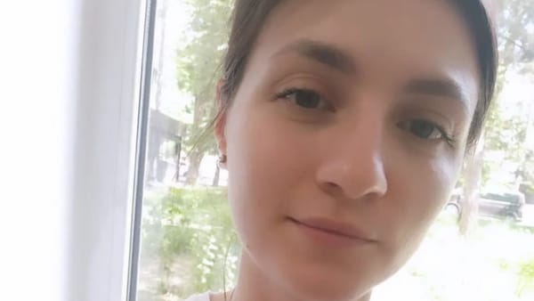 A plecat să ridice un colet, dar nu s-a mai întors acasă. O tânără de 29 de ani este căutată de polițiști