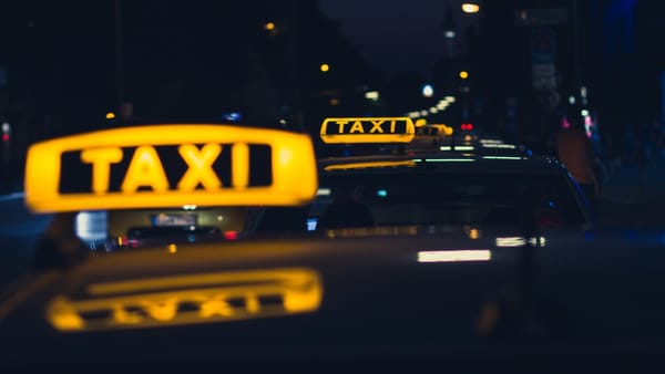 Amenzi de peste 160 de mii de lei, aplicate șoferilor de taxi: Nu eliberau bon sau nu își declarau veniturile