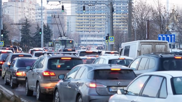 Peste 4.000 de încălcări ale circulației rutiere, fixate în weekend