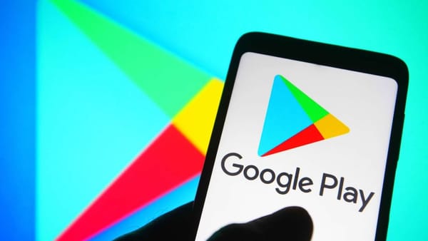 Google Play suspendă plățile către dezvoltatorii de aplicații cu conturi bancare în Rusia