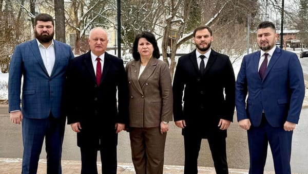 Igor Dodon se află în Rusia. Liderul PSRM este însoțit de mai mulți socialiști, inclusiv Maxim Moroșan
