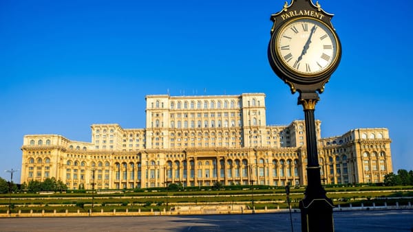 Noul Parlament de la București se reunește astăzi în prima ședință