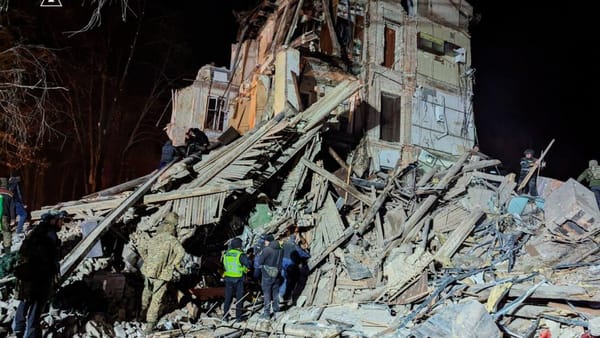 Un mort și 17 răniți, în urma unui atac rusesc cu rachete asupra orașului Krivoi Rog