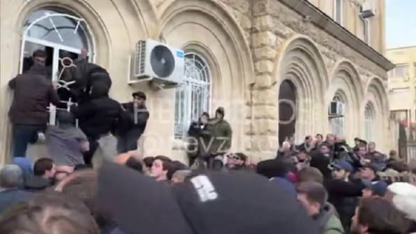 Un deputat din Abhazia a fost împușcat mortal. Suspectul a fugit de la fața locului