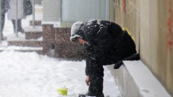 Cazare pentru oamenii fără adăpost. 75 de persoane se află în Centrul de găzduire din Chișinău