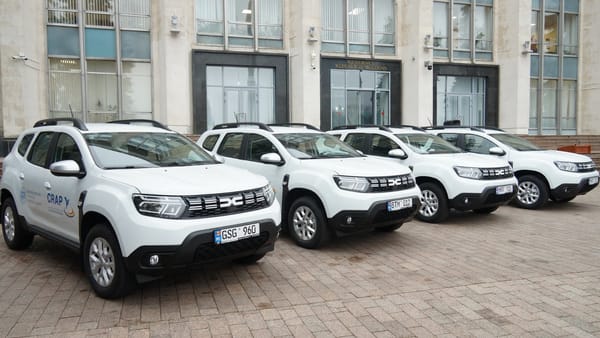 Șapte automobile noi pentru Asistența Psihopedagogică au fost distribuite în 13 raioane din R. Moldova