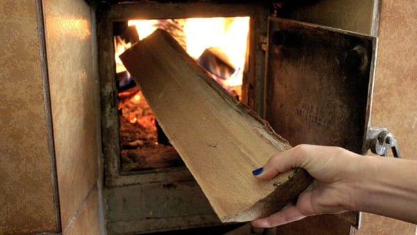 Pompierii avertizează privind riscul de incendii în perioada rece a anului