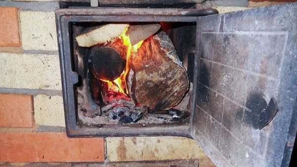 O bătrână din Soroca a murit într-un incendiu, produs din cauza suprasolicitării sobei